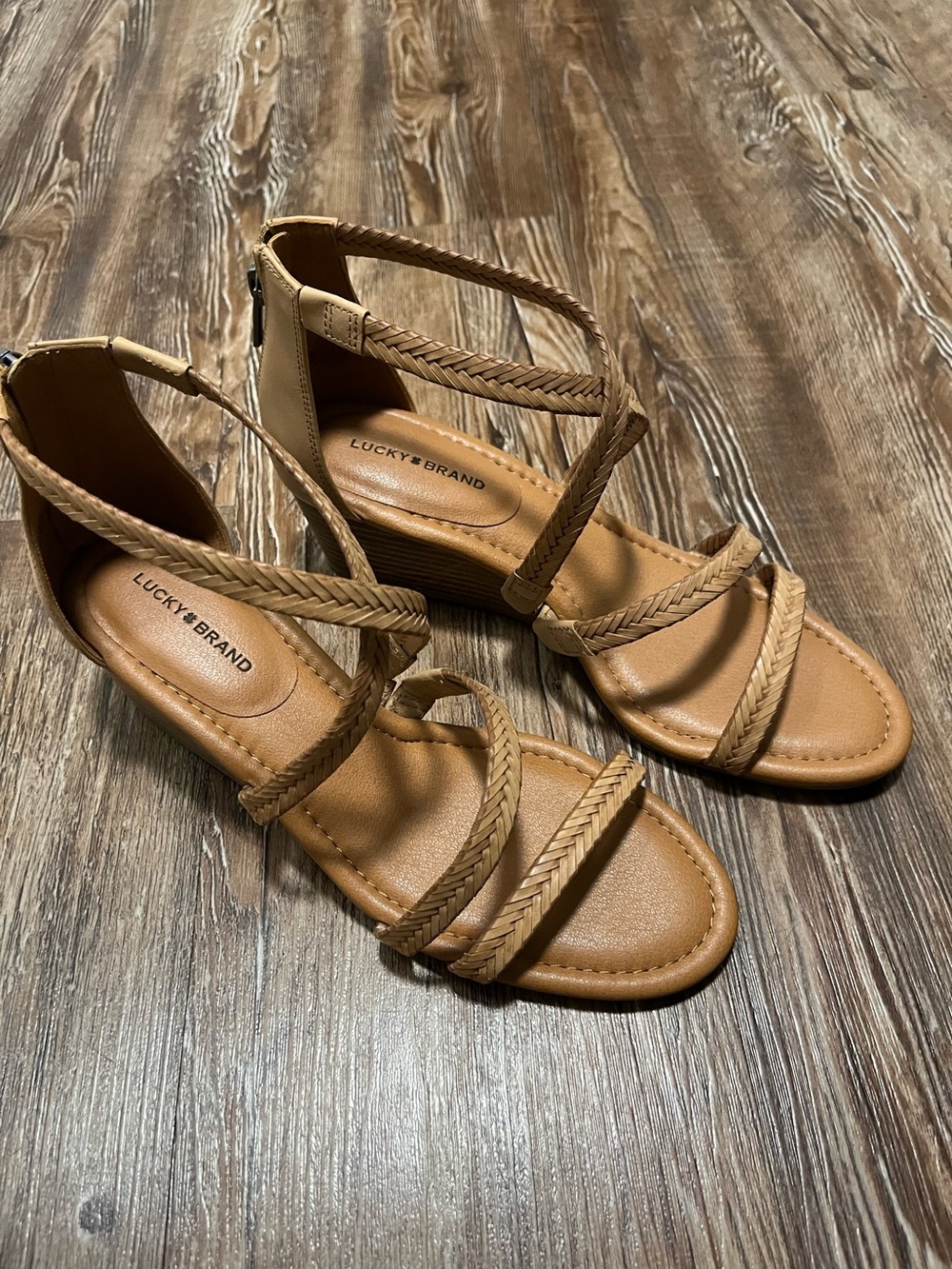 Lucky Brand Tan Braided Strap Women’s Sandals
